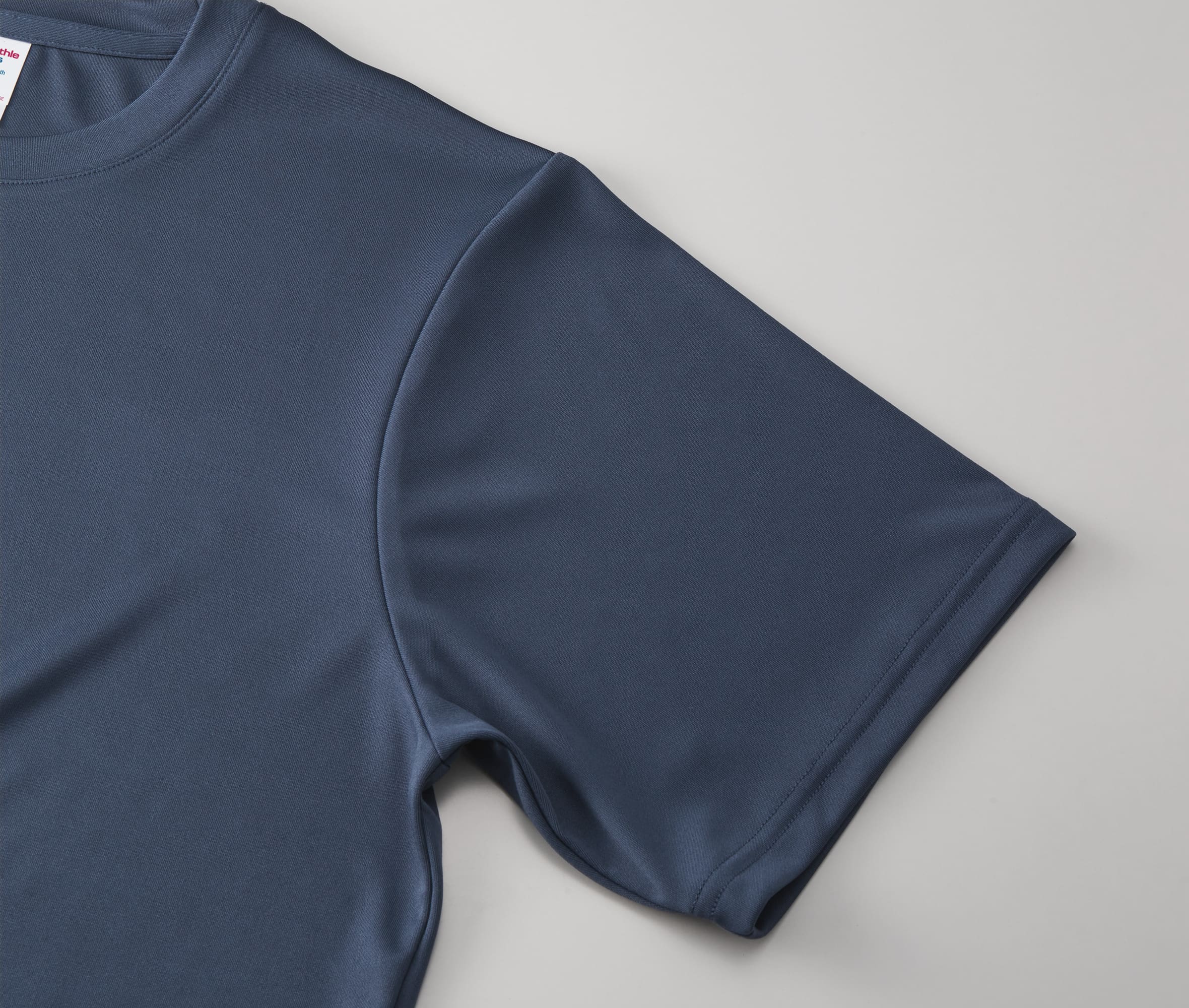 United Athle ユナイテッドアスレ 5700-01 4.4オンス ドライスムース リサイクルポリエステル Tシャツ